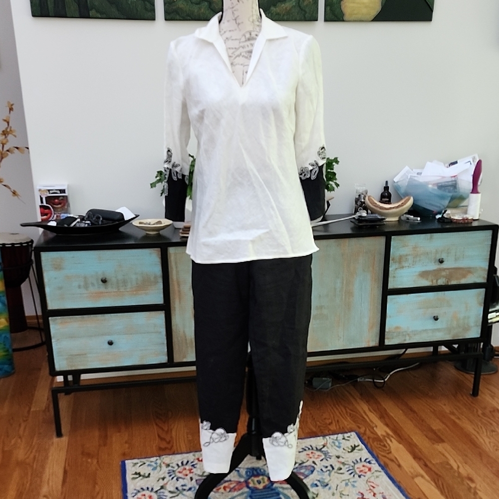 NIKKI VALENTI Vintage Irish Linen Floral Embroidered Capri Set